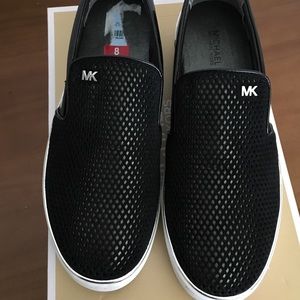 MICHAEL KORS NEW WITH BOX
KYLE SLIP-ON